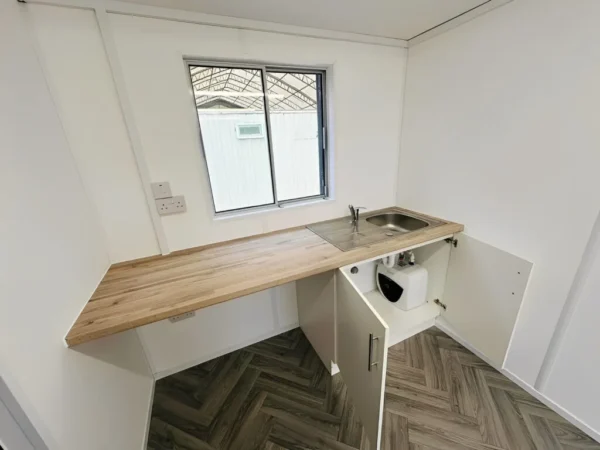 21ft-x-8ft-Office-Canteen-Cabin3-1024x768-1.webp 21ft x 8ft Office / Canteen Cabin – Refurbished Anti-Vandal Portable Building