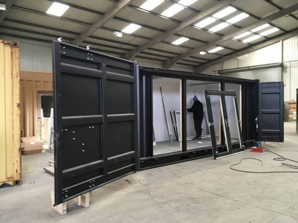 3-112.jpg Used 20ft Open Side / Full Side Access Container