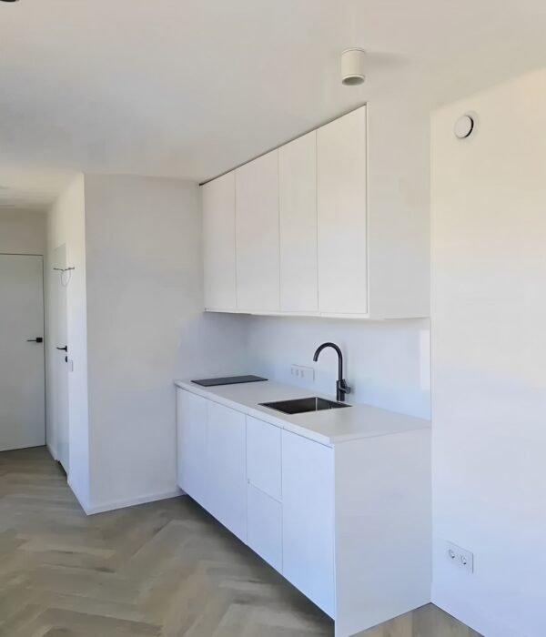 40ft Shipping Container Office with Kitchen & Bathroom – Portable Building