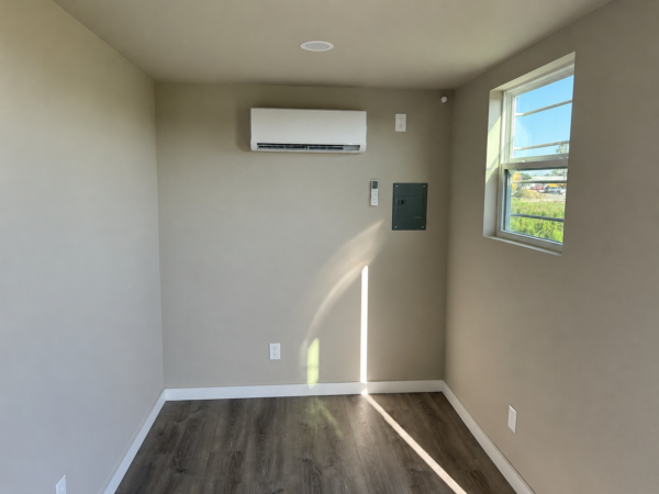 20ft x 8ft Office Shipping Container – Portable Site Office Building